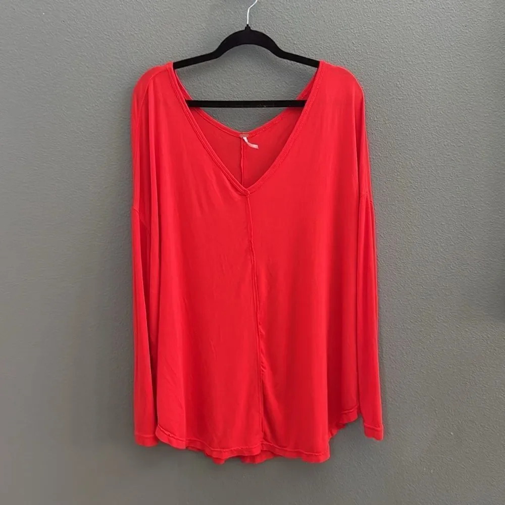 Free People Women's Sz Large Red Long Sleeve V-Neck Moonshine Tunic Tee Top